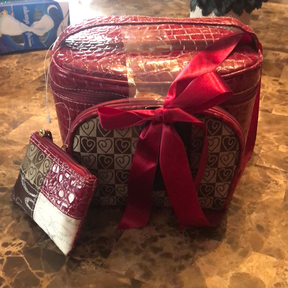 Travel makeup case